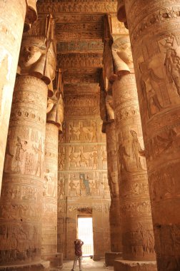 Hathor Tapınağı