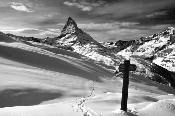 Matterhorn ve tabela — Stok fotoğraf