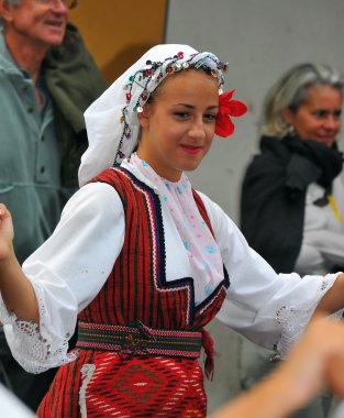 Makedon dans grubu