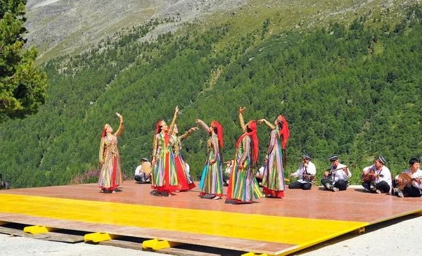 Grupo de Danza Uzbekistán —  Fotos de Stock