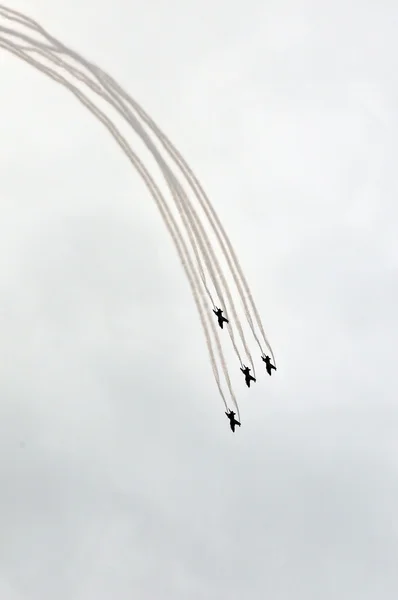 Jets looping the loop — Stock Photo, Image