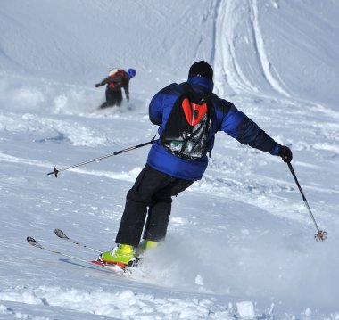 toz karda Kayak