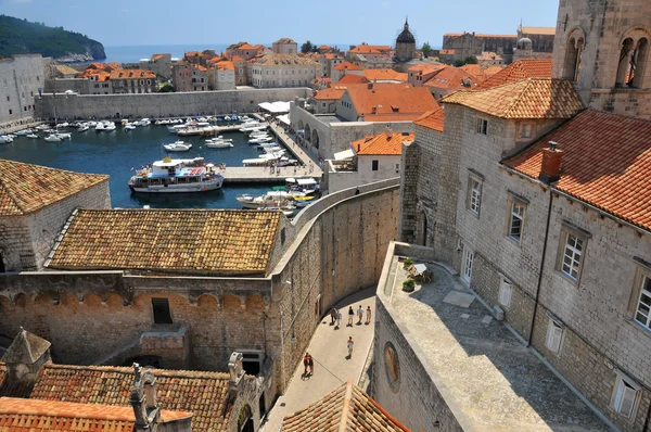 Liman ve Dubrovnik'in tarihi parçaları — Stok fotoğraf