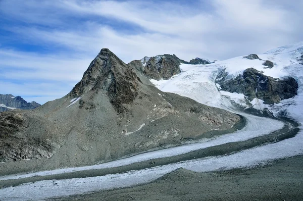 Berg met gletsjers — Stockfoto