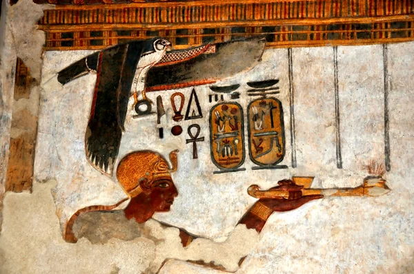 Ramsés IV haciendo una ofrenda —  Fotos de Stock