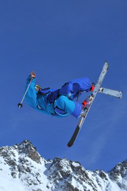 kayakçı mavi gökyüzü atlar