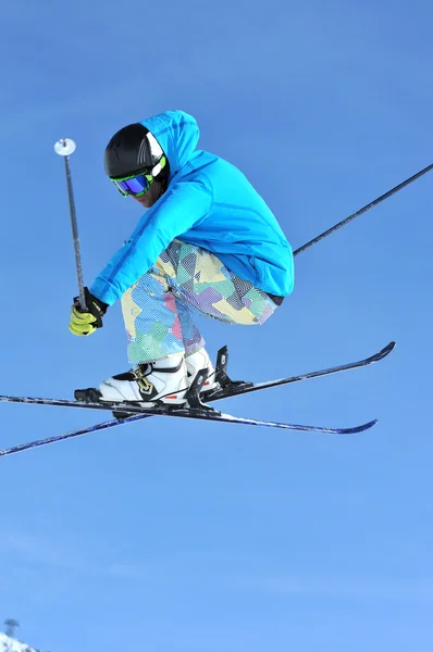 Saut à ski acrobatique — Photo