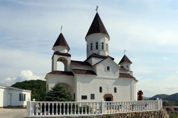 圣尼古拉教堂。亚美尼亚使徒教会。俄罗斯克拉斯诺达尔边疆区，tuapse 区 novomikhailovsky 解决. — 图库照片