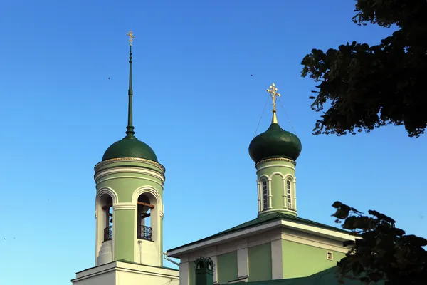 Vologda, Russie. Dômes de Saint-Nicolas à Glynco au lever du soleil. Construit en 1676 . — Photo