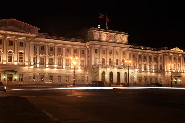Осенней ночью Мариинский дворец. Санкт-Петербург, Россия — стоковое фото
