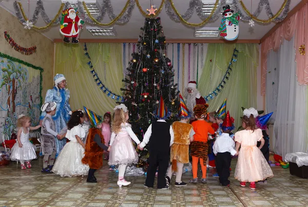 Новорічне свято в дитячий садок Ліцензійні Стокові Зображення