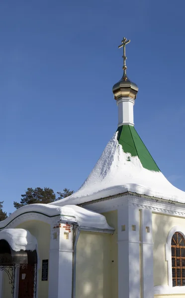 Die dem heiligen Maximus, dem rechtschaffenen Priester, geweihte Kapelle des Totmadorfes verhovazhe, Gebiet Wologda, Russland — Stockfoto