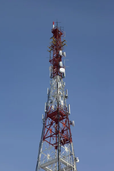 Torre de TV no céu — Fotografia de Stock