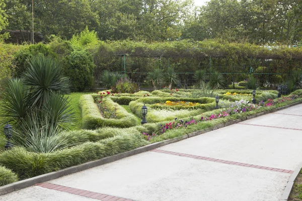 Het modelleren van het pensioen groene kerel Toeapse — Stockfoto