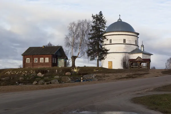 Temple of the Protection Blessed Virgin Village Morozovo, Vologda region, Russia — Stock Photo, Image