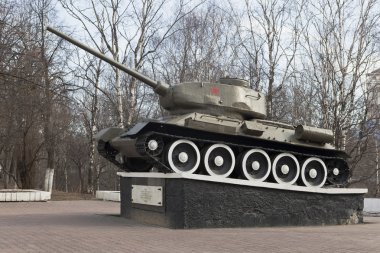 Dünya Savaşı'nda askeri ve emek vologda kahramanlık onuruna kurulan t-34 tank