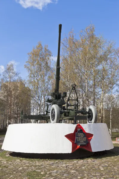 Artilharia de monumento - Guardas de Vologda de céu dentro da Grande guerra Patriótica — Fotografia de Stock