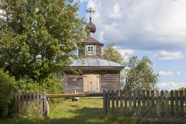 Rural Landscape Wooden Chapel Chapel Nicholas Located Village Vakhrushevo Verkhovazh — Stock Photo, Image