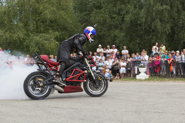 Gösteri performans stantraydera alexei kalinin verkhovazhye, vologda region, Rusya Federasyonu — Stok fotoğraf