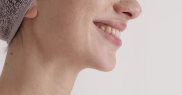 Beautiful Caucasian Woman Happy Young Girl Enjoying Her Clean Face — Stock Video