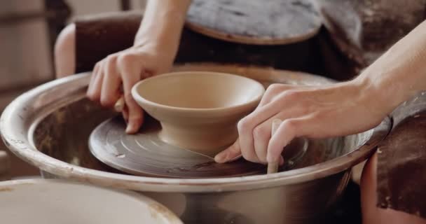Overhead View Man Making Plate Pottery Wheel Potter Shapes Clay — Stok video
