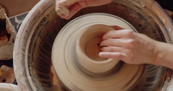 Cropped View Female Making Clay Pot Ceramic Wheel Pottery Girl — Vídeo de Stock