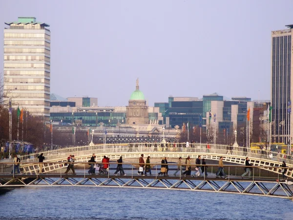 Mosty pro pěší v Dublinu, Irsko — Stock fotografie