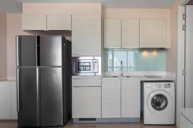 Rezidans 'taki mutfak. Apartmanda küçük mutfak tezgahı fikirleri.