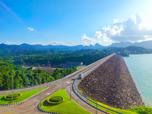 Ratchaprapha Barajı Güney Tayland Gün Batımı — Stok fotoğraf