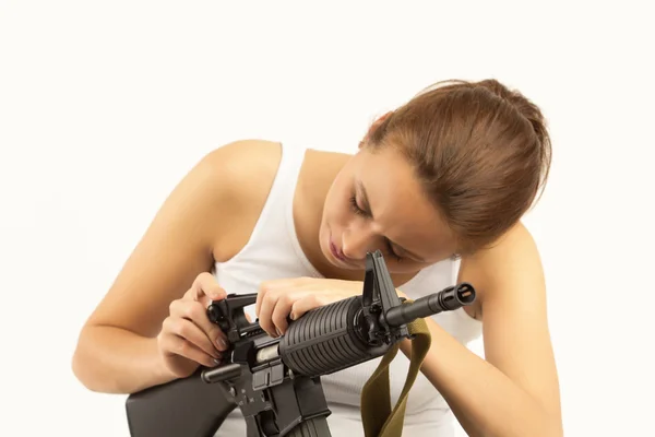 Mujer con rifle —  Fotos de Stock