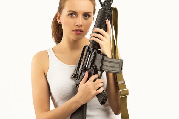 Mujer con rifle — Foto de Stock