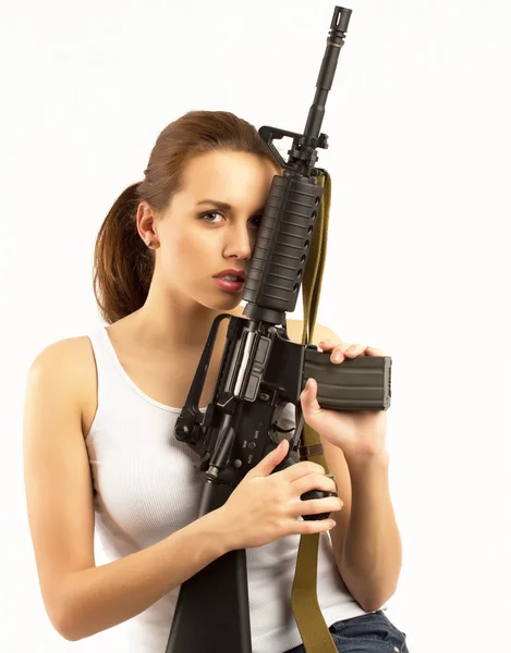 Tüfeği olan kadın — Stok fotoğraf