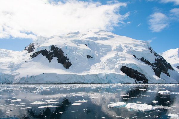 Lemaire channel seascape
