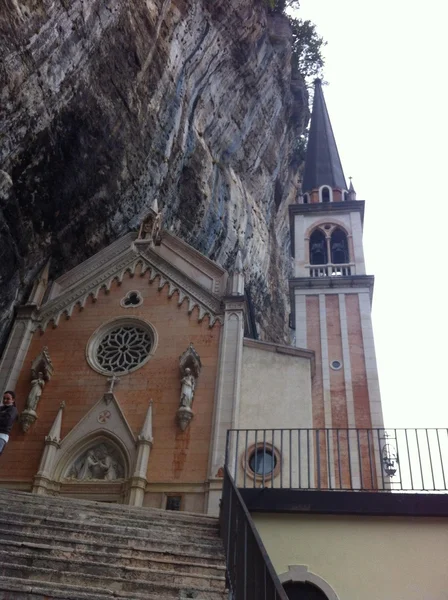 Madonna della corona