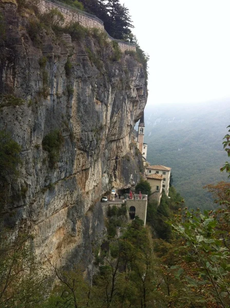 Madonna della corona