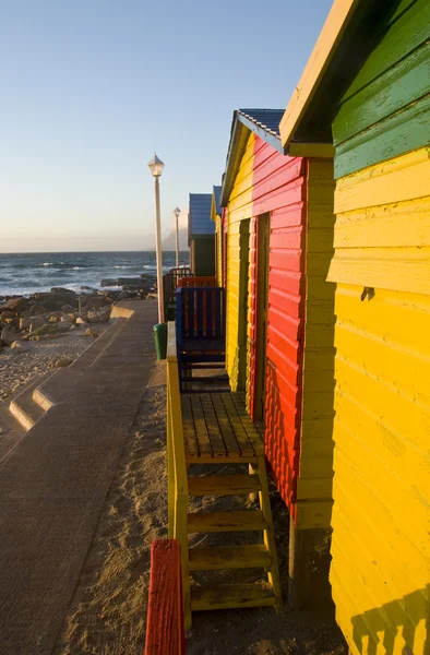 St james barevné plážové chatky, Kapské město, Jihoafrická republika — Stock fotografie