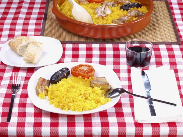 Arroz al Horno - Arroz cozido em forno — Fotografia de Stock