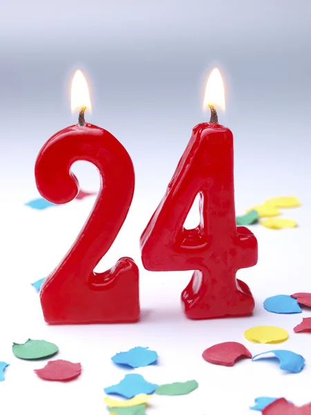 Bougies d'anniversaire montrant Nr. 24 ans — Photo