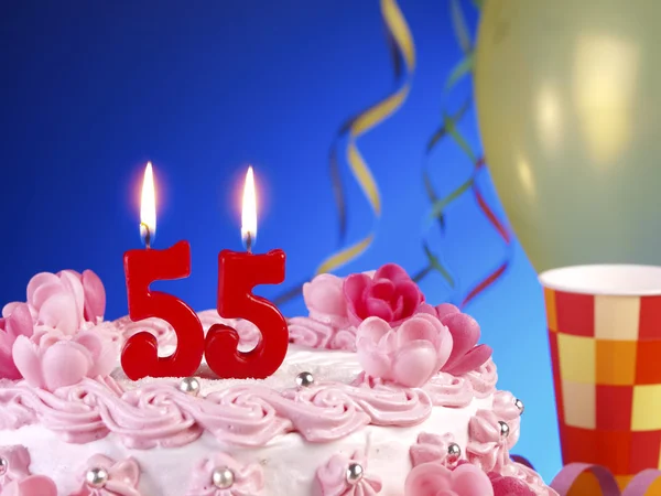 Nr. 55 빨간 초 생일 케이크 — 스톡 사진