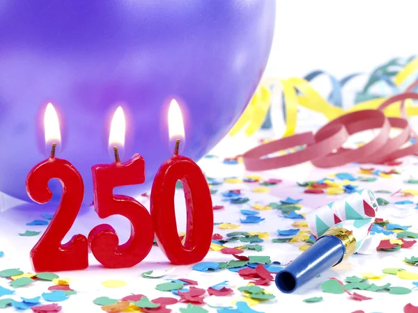 Candele di compleanno che mostrano il numero 250 — Foto Stock