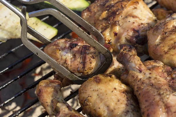 evde barbekü ızgara tavuk sos yok ile yakın çekim