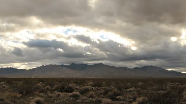 Time Lapse of the Mojave Desert Storm Nubes — Vídeos de Stock