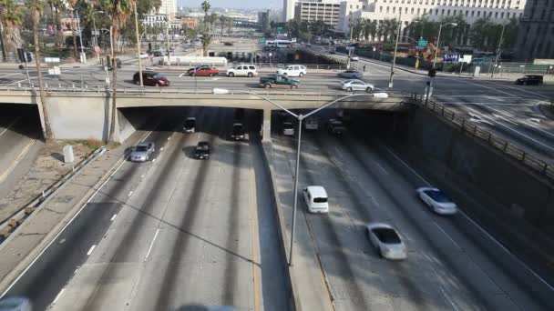 Lapso de tempo de auto-estrada no centro ocupado - los angeles — Vídeo de Stock