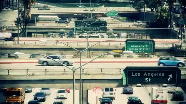 Lapso de tempo de auto-estrada no centro ocupado - los angeles — Vídeo de Stock