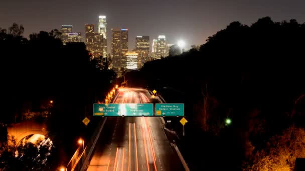 Zeitraffer der Innenstadt Los Angeles mit Verkehr — Stockvideo