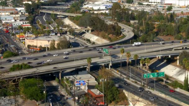 바쁜 도시 고속도로 교환 — 비디오