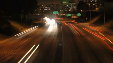 La şehir trafiği gece - timelapse