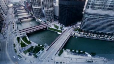 Downtown chicago Nehri