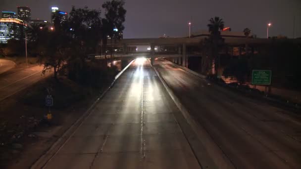 Idő telik el a Los Angeles-i autópálya forgalom — Stock videók