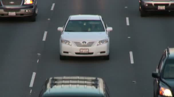 Upphörande av los angeles freeway trafik — Stockvideo